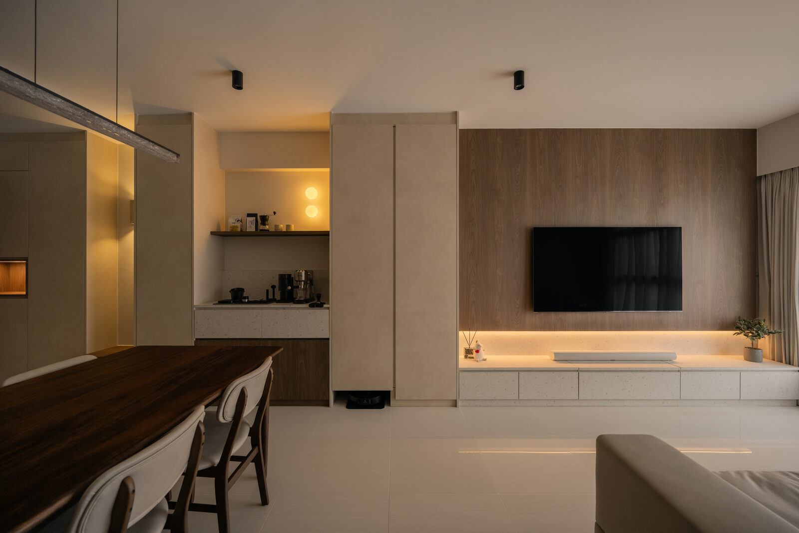 230A Tengah Drive interior design at 230A Tengah Drive